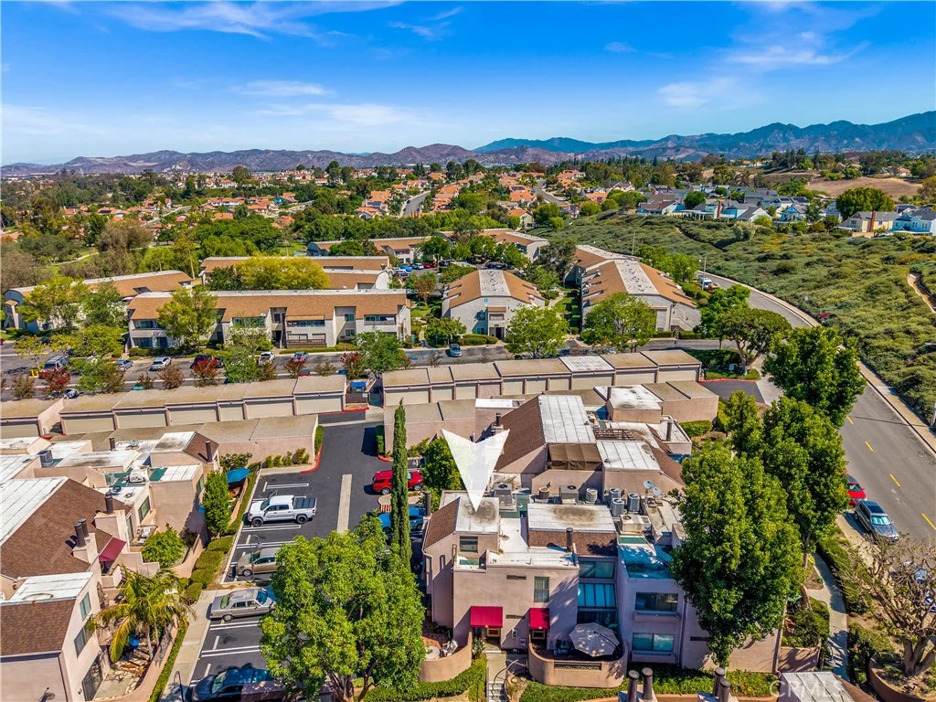 25761 Le Parc Unit 23, Lake Forest, CA 92630