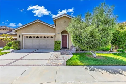 28345 Hearthside Drive, Menifee, CA MLS: SW25093276
