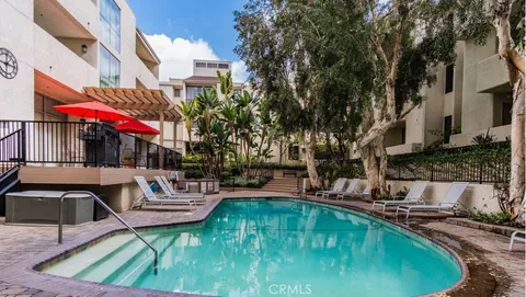 5325 Newcastle Avenue Unit 228, Encino, CA MLS: SB25009375