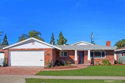 758 Allegheny Avenue, Costa Mesa, CA MLS: OC25047247