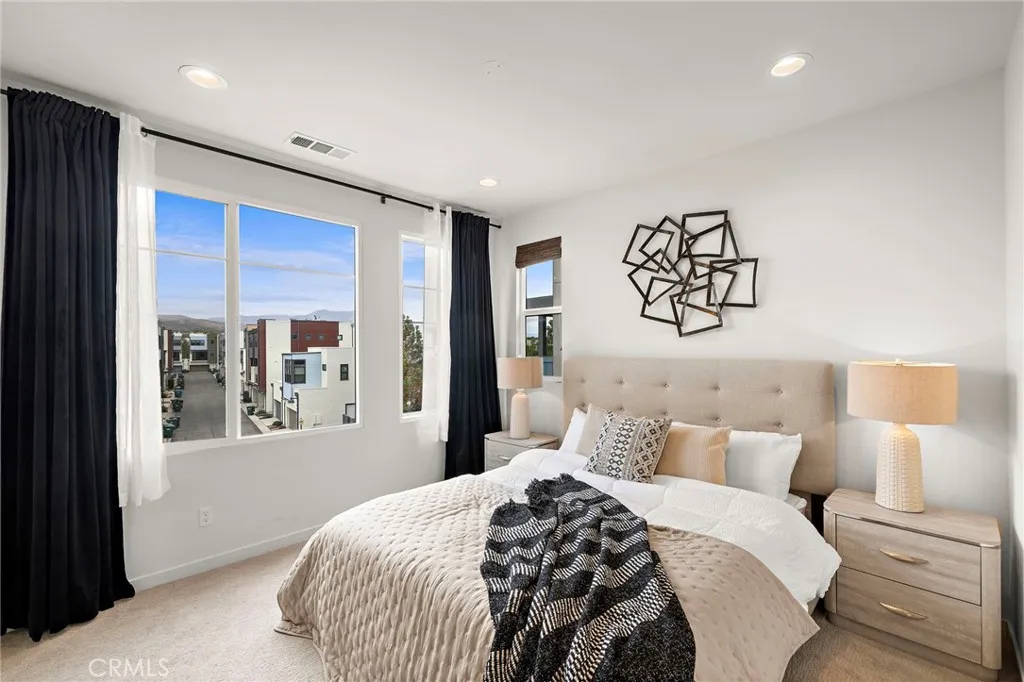 Additional image 39 of 116 Epic, Irvine, CA 92618