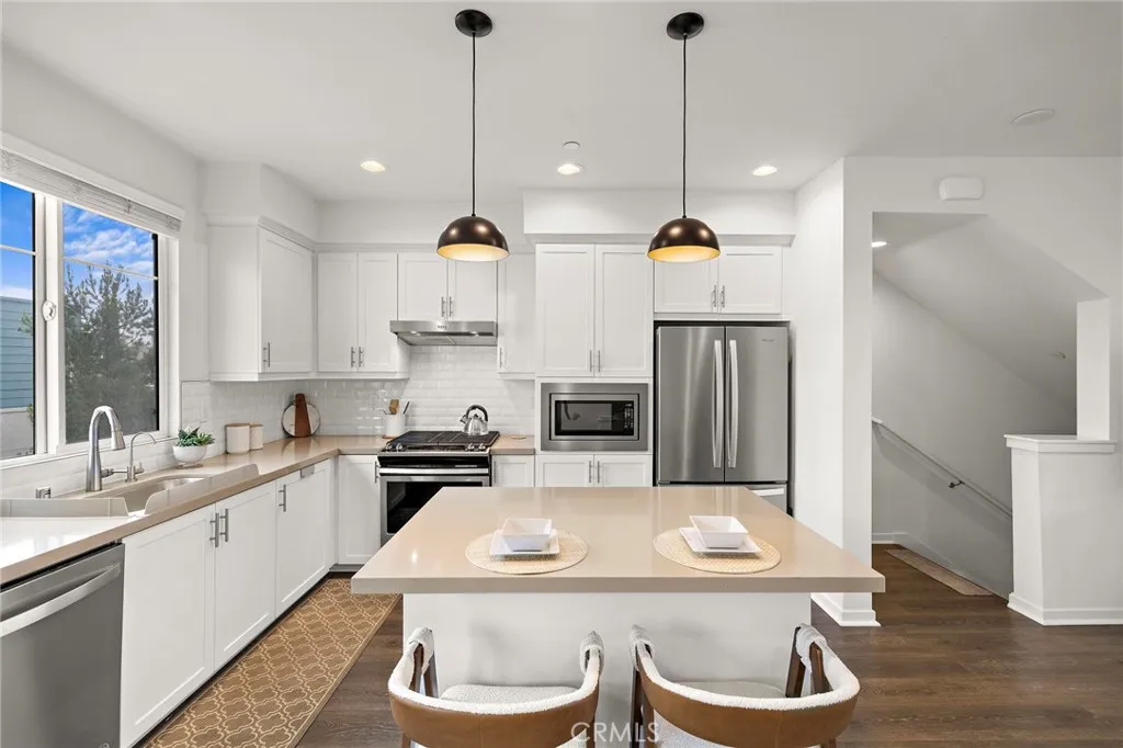 Additional image 12 of 116 Epic, Irvine, CA 92618