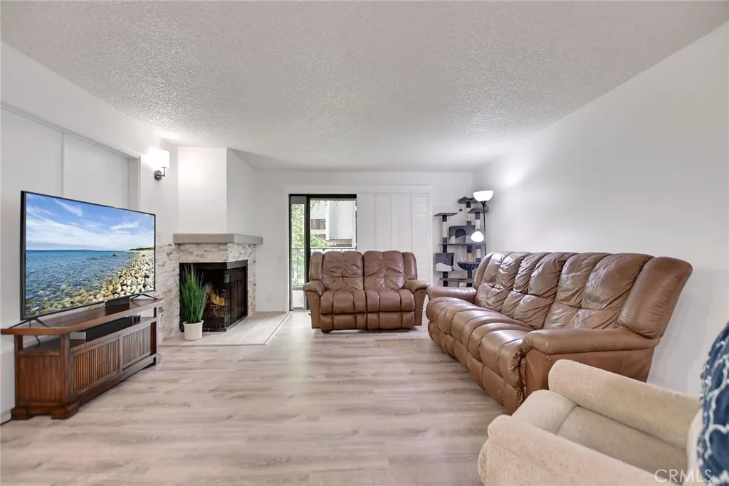 Additional image 2 of 254 E Fern Avenue Unit 107, Redlands, CA 92373