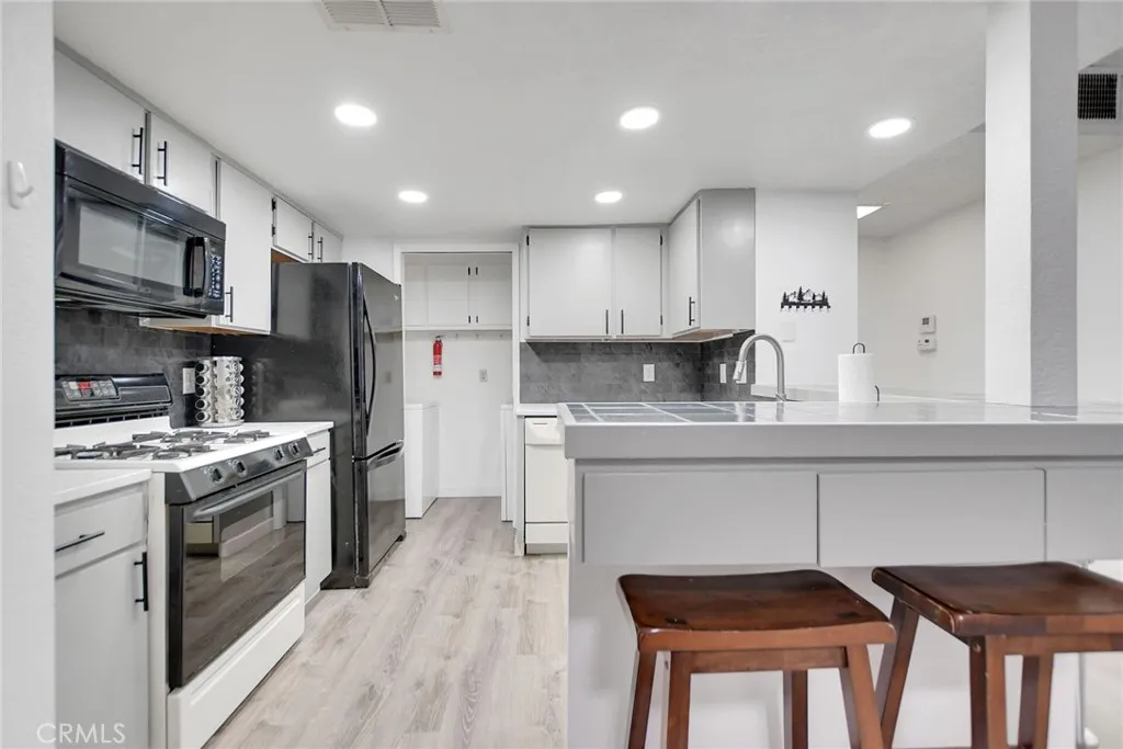 Additional image 11 of 254 E Fern Avenue Unit 107, Redlands, CA 92373