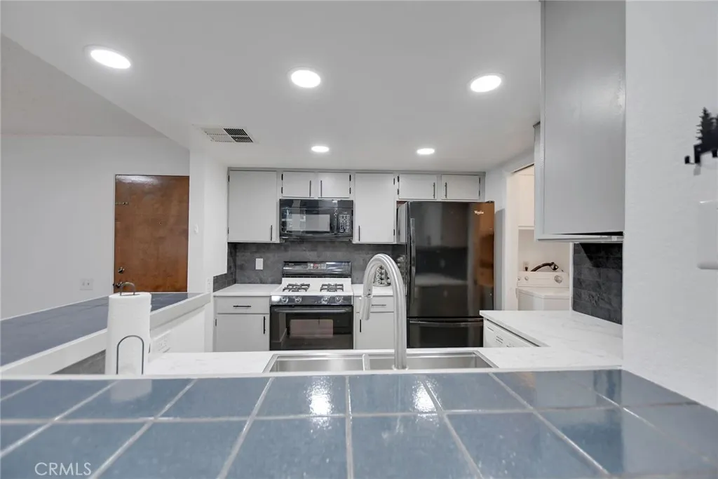 Additional image 12 of 254 E Fern Avenue Unit 107, Redlands, CA 92373