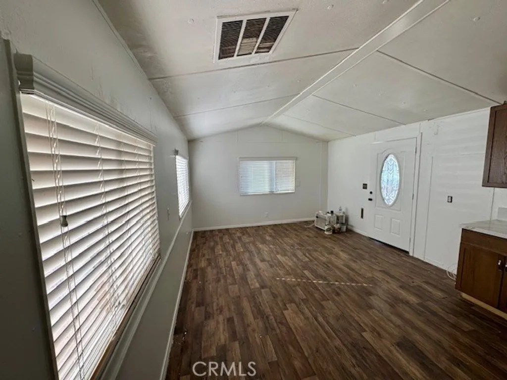 Additional image 7 of 15798 Slover Ave Spc 30, Fontana, CA 92337