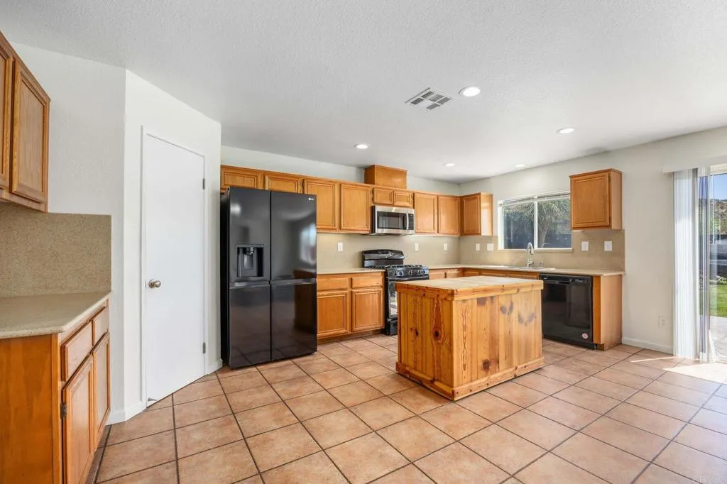 Additional image 7 of 4979 Cimarron Way, San Diego, CA 92154