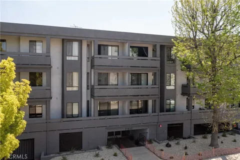 11322 Camarillo Street Unit 204, North Hollywood, CA MLS: PW25077005