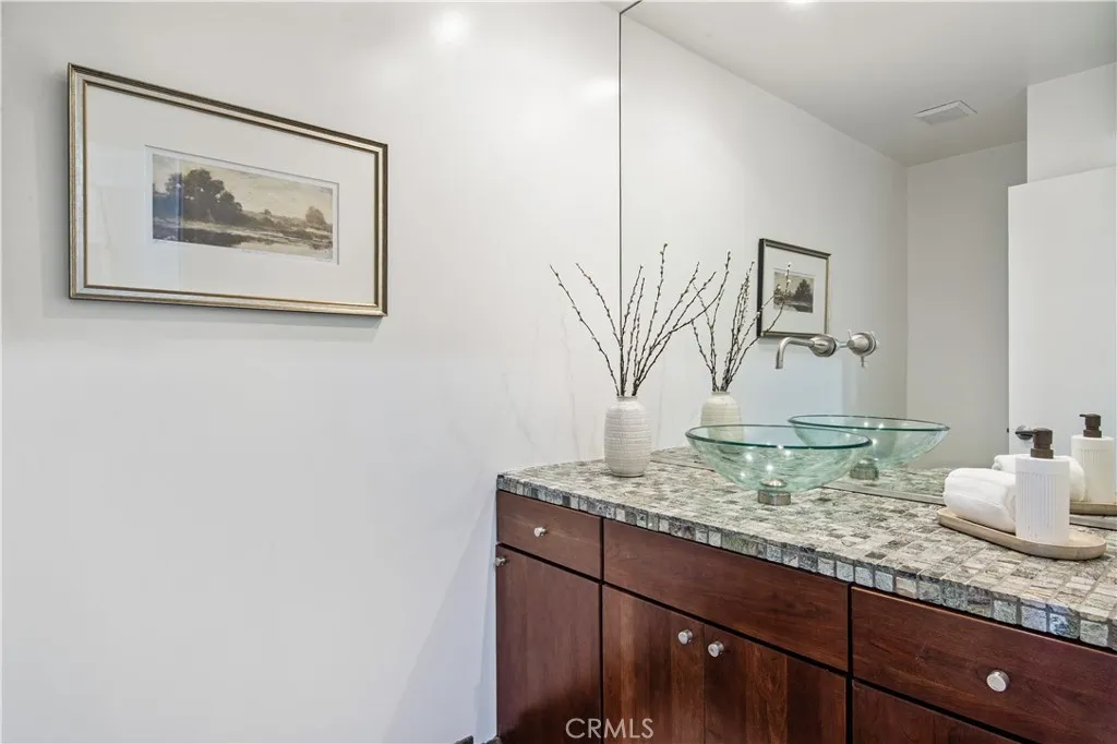 Additional image 80 of 905 N Hillside, Long Beach, CA 90815