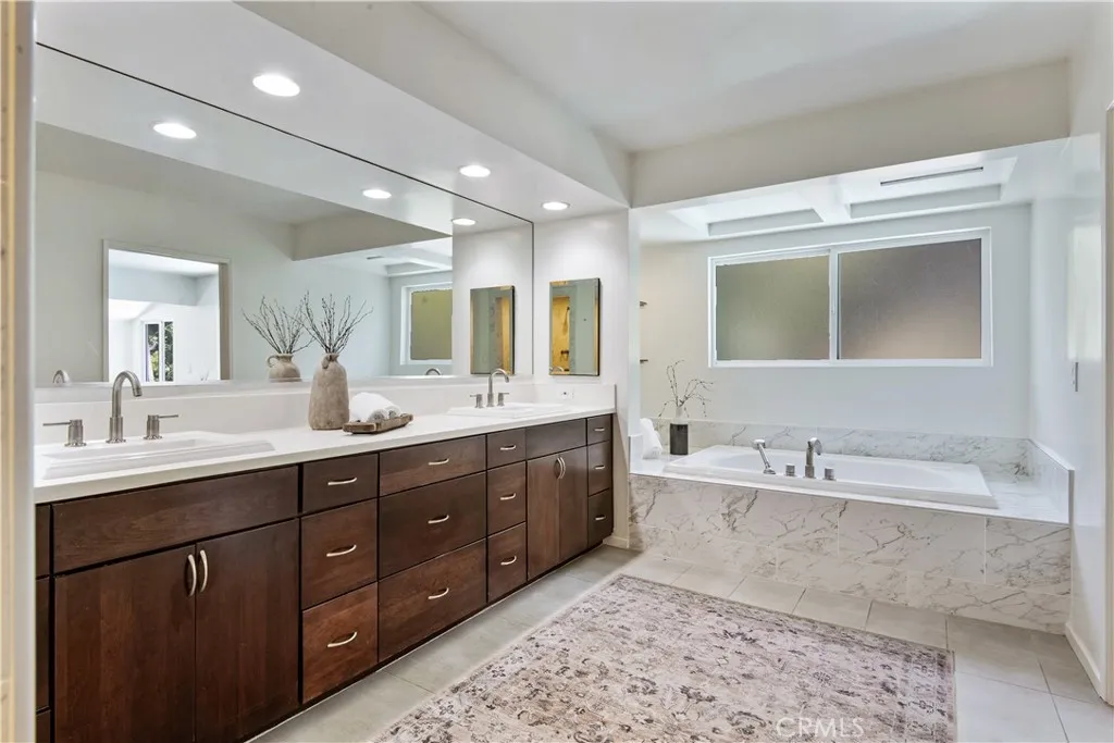 Additional image 94 of 905 N Hillside, Long Beach, CA 90815