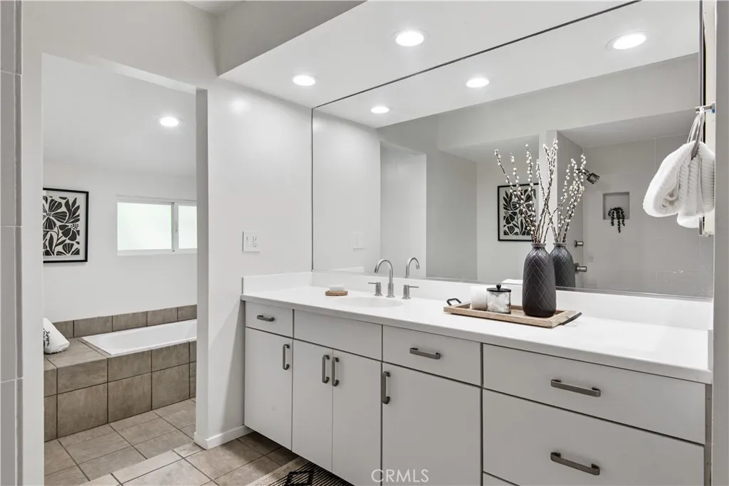 Additional image 44 of 905 N Hillside, Long Beach, CA 90815