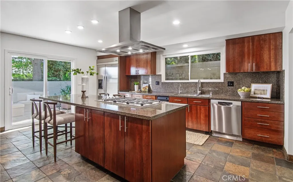 Additional image 71 of 905 N Hillside, Long Beach, CA 90815