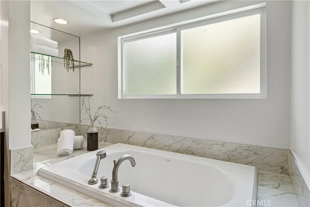 Additional image 40 of 905 N Hillside, Long Beach, CA 90815