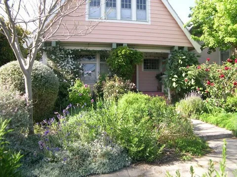 1711 Parker Street Unit A, Berkeley, CA MLS: PW25064229