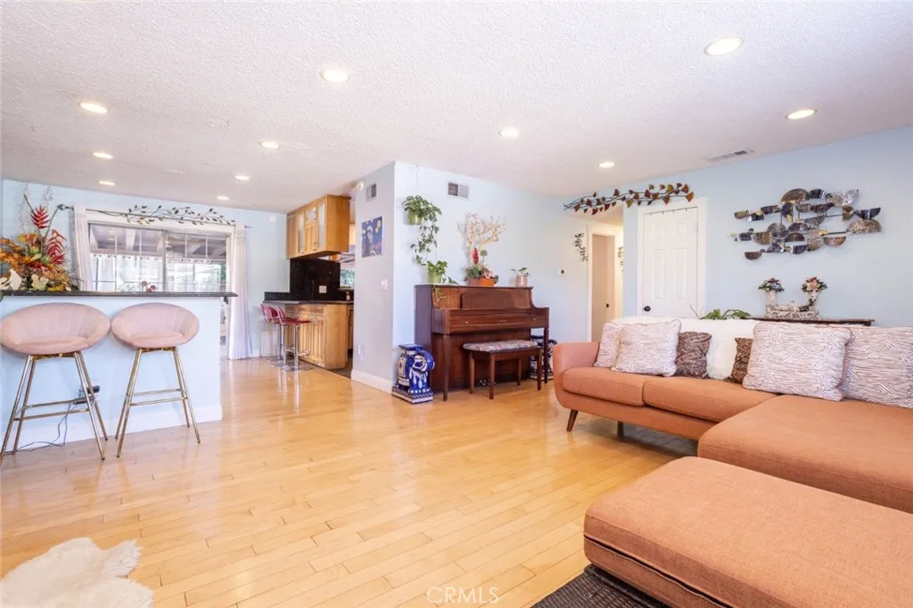 Additional image 35 of 10454 Alabama Ave, Chatsworth, CA 91311