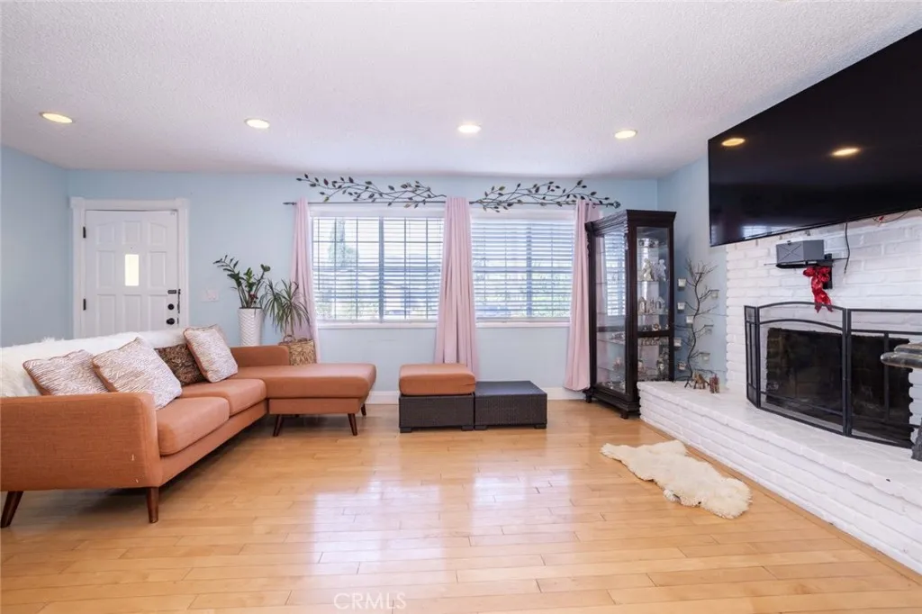 Additional image 32 of 10454 Alabama Ave, Chatsworth, CA 91311