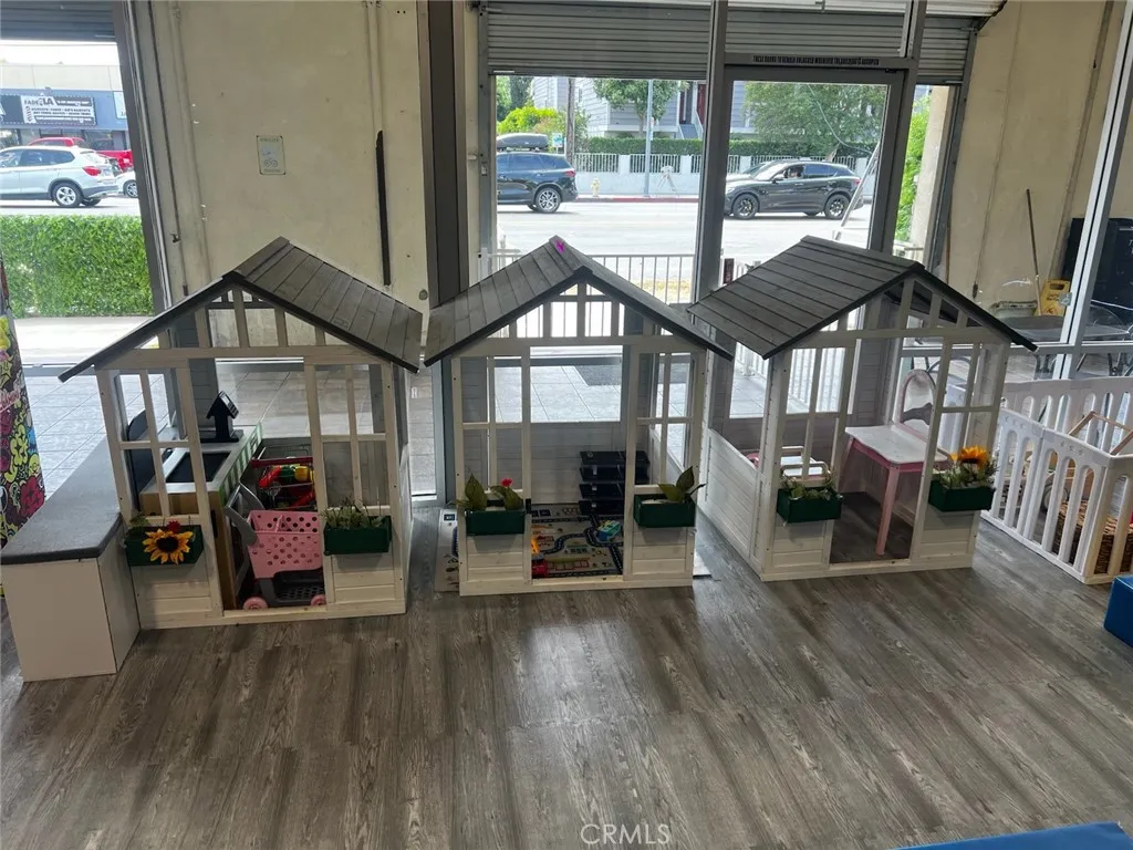 Additional image 8 of 13321 Burbank Boulevard, Van Nuys, CA 91401