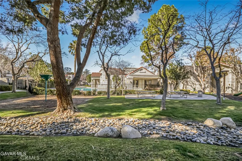 2805 W Avenue K12 Apt#143, Lancaster, CA 93536