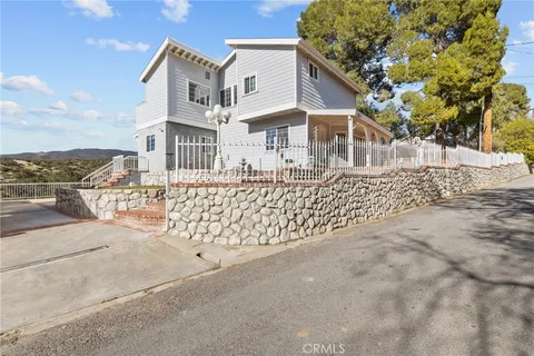 13237 Reservoir Avenue, Agua Dulce, CA MLS: SR25044039