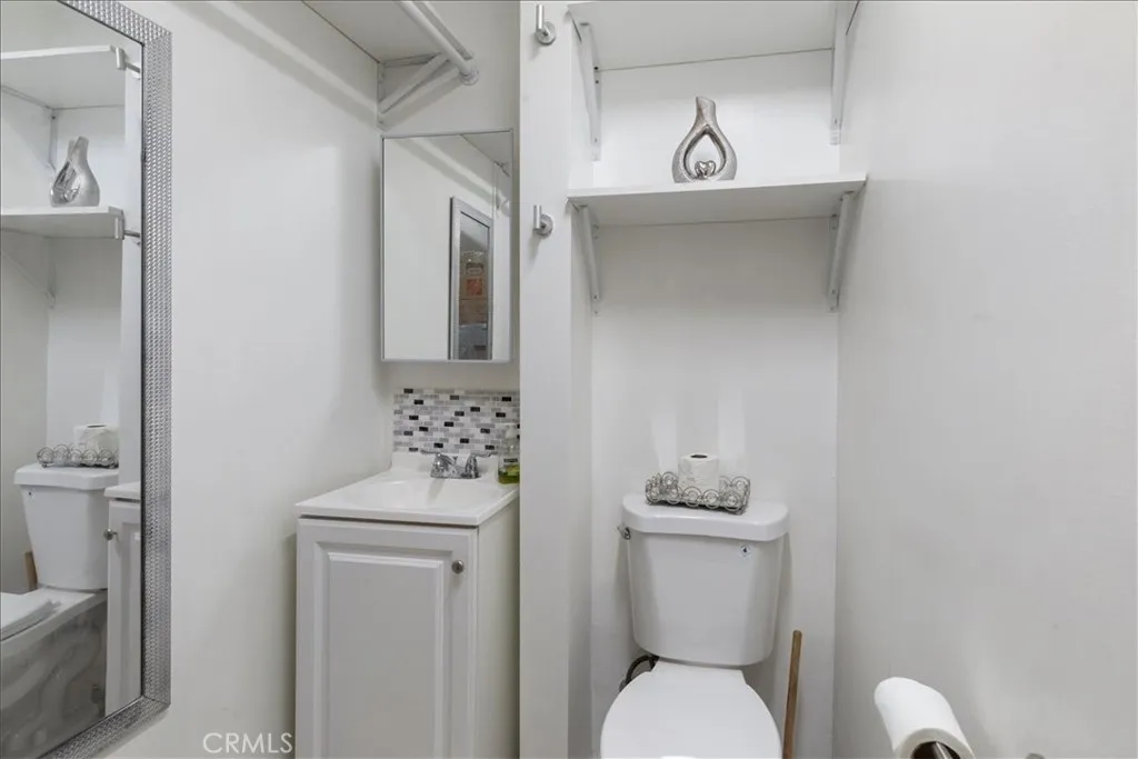 Additional image 46 of 3640 W 60th Street, Los Angeles, CA 90043