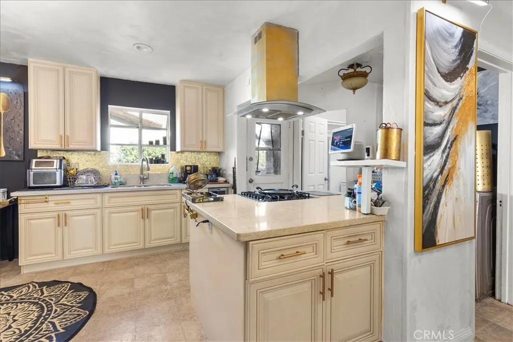 Additional image 44 of 3640 W 60th Street, Los Angeles, CA 90043