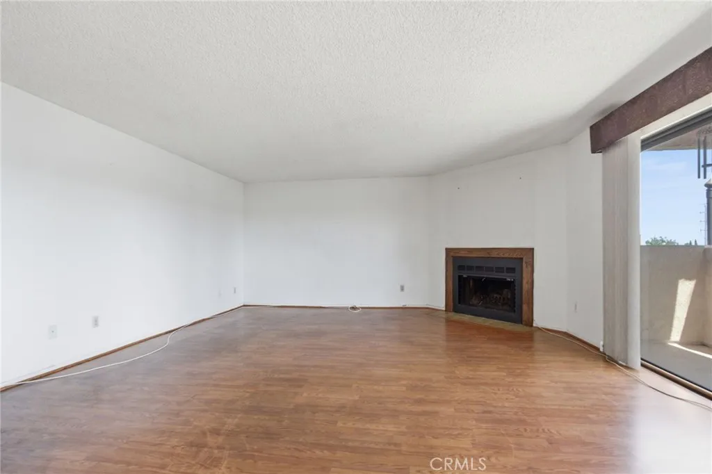 Additional image 37 of 605 Redondo Ave Unit 304, Long Beach, CA 90814