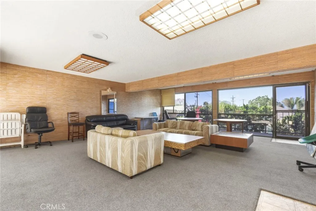 Additional image 22 of 605 Redondo Ave Unit 304, Long Beach, CA 90814