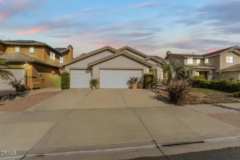447 Firenze Street, Oxnard, CA MLS: V1-28061