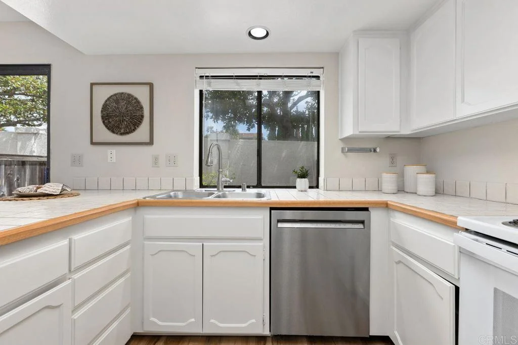 6890 Peach Tree Road, Carlsbad, CA 92011