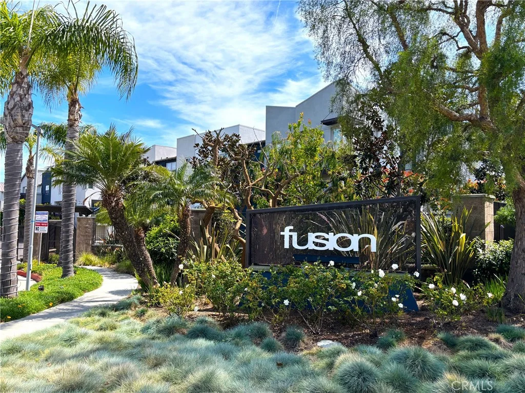 5510 W 149th Place Unit 16, Hawthorne, CA 90250