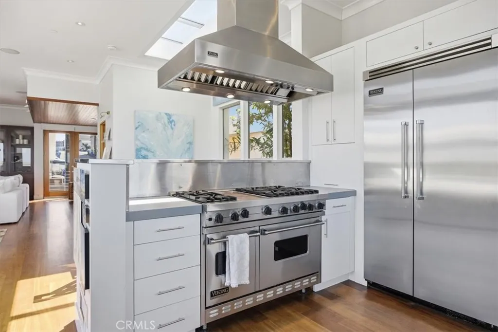 Additional image 9 of 1211 Bayview Dr, Manhattan Beach, CA 90266