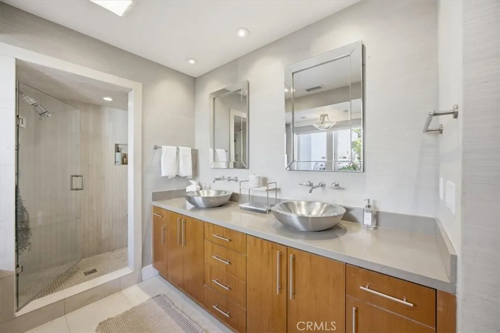 Additional image 22 of 1211 Bayview Dr, Manhattan Beach, CA 90266