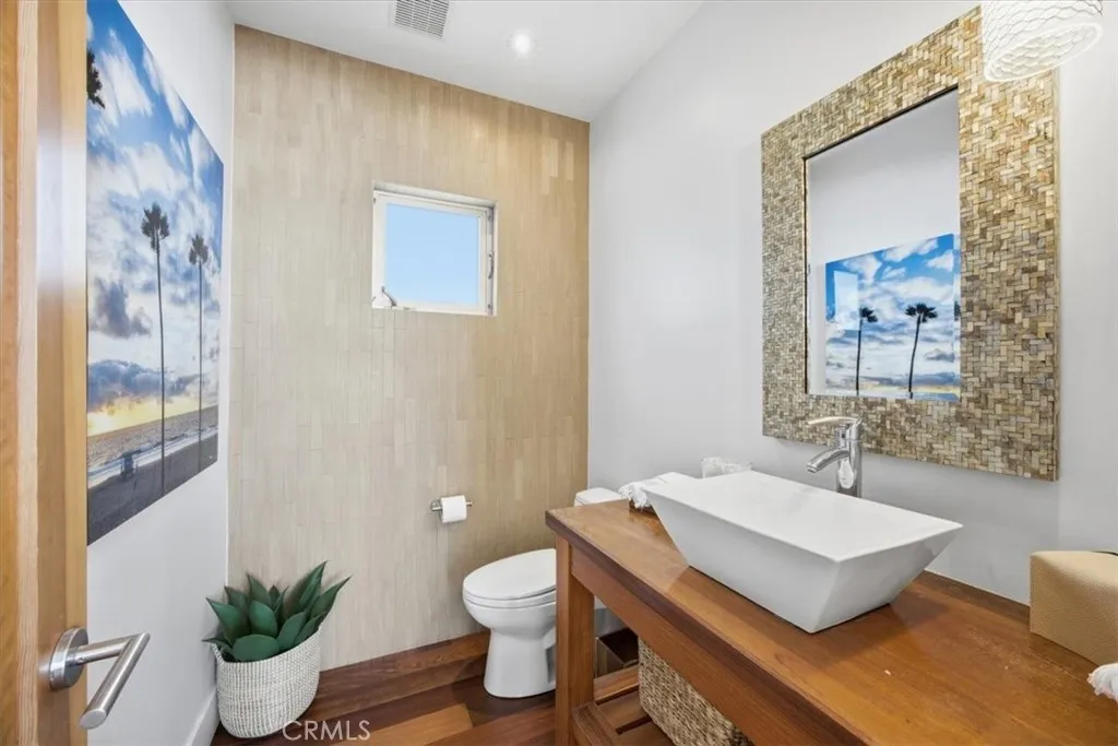Additional image 50 of 1211 Bayview Dr, Manhattan Beach, CA 90266