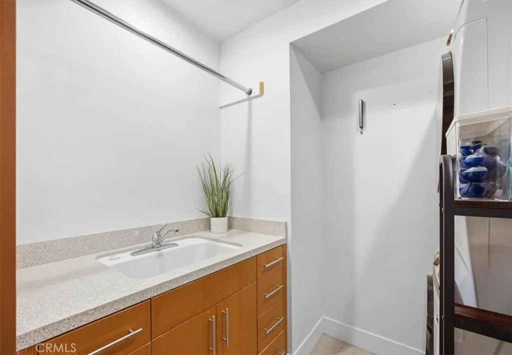 Additional image 33 of 1211 Bayview Dr, Manhattan Beach, CA 90266