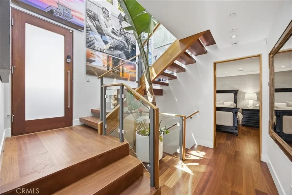 Additional image 36 of 1211 Bayview Dr, Manhattan Beach, CA 90266