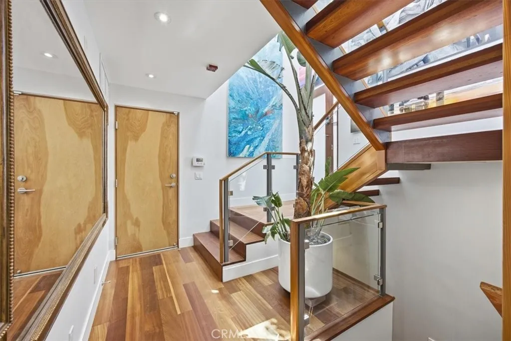 Additional image 17 of 1211 Bayview Dr, Manhattan Beach, CA 90266