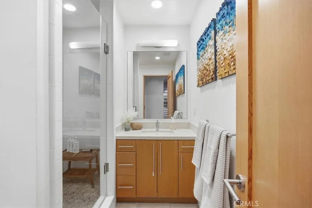 Additional image 61 of 1211 Bayview Dr, Manhattan Beach, CA 90266