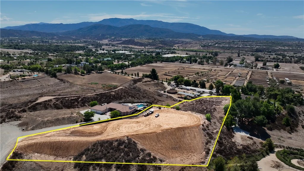 42875 Lindsay Circle, Temecula, CA 92592 photo 2