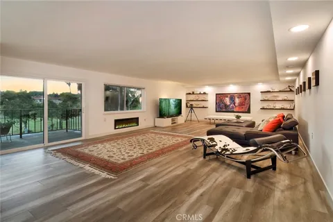 2354 Via Mariposa W Unit 1B, Laguna Woods, CA MLS: LG24246752