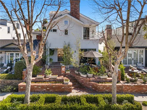 516 Begonia Avenue, Corona Del Mar, CA MLS: NP25043611