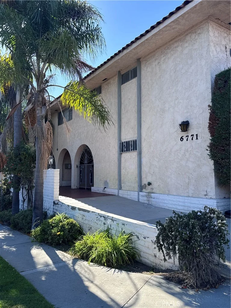 6771 Springpark Ave Unit 208A, Los Angeles, CA 90056