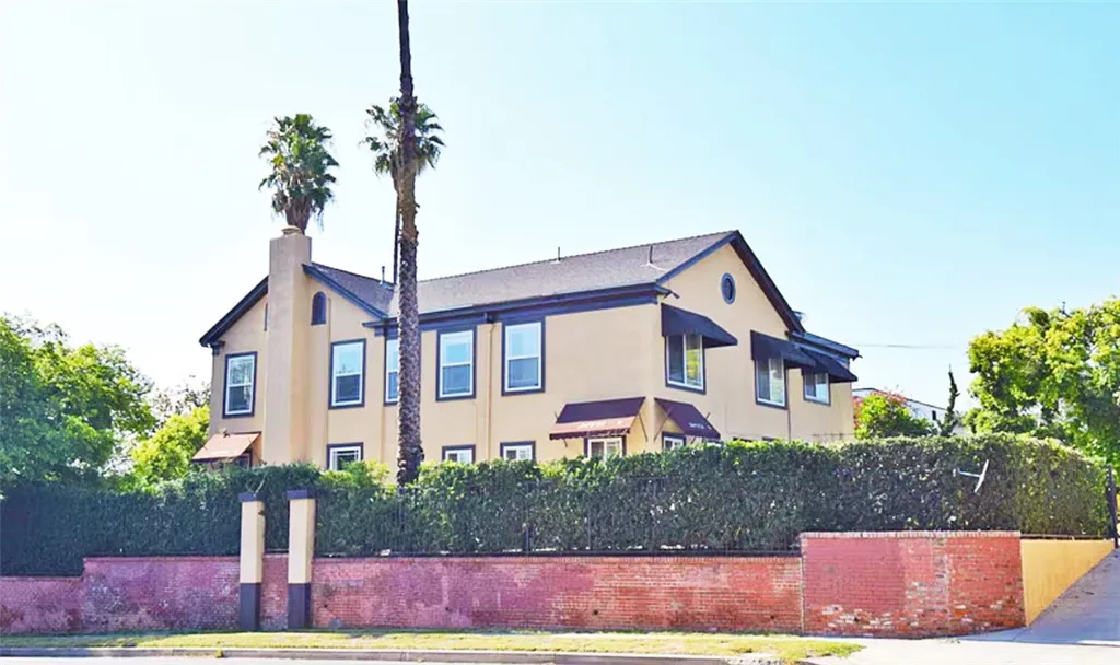 238 S Westmoreland, Los Angeles, CA 90004