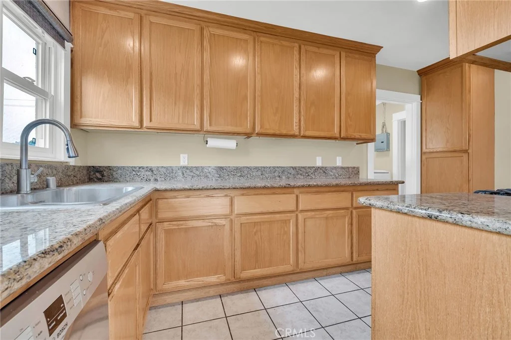 Additional image 63 of 221 Belmont Ave, Long Beach, CA 90803