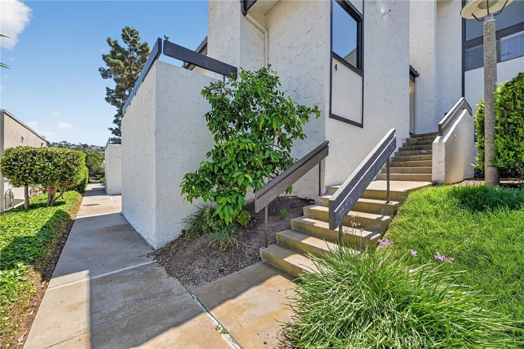 Additional image 47 of 7526 Jerez Court Unit 4, Carlsbad, CA 92009