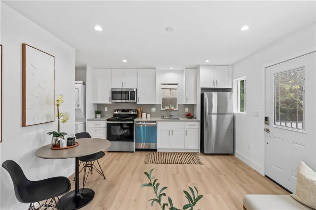 Additional image 33 of 1320 Thayer Ave, Los Angeles, CA 90024