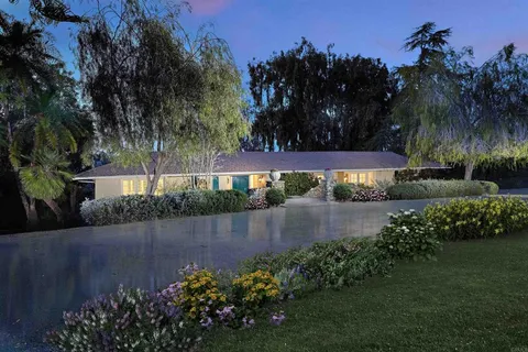 5762 Loma Verde Dr, Rancho Santa Fe, CA 92067 - MLS#: NDP2502099