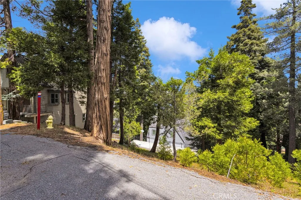 Additional image 30 of 325 Mittry, Lake Arrowhead, CA 92352