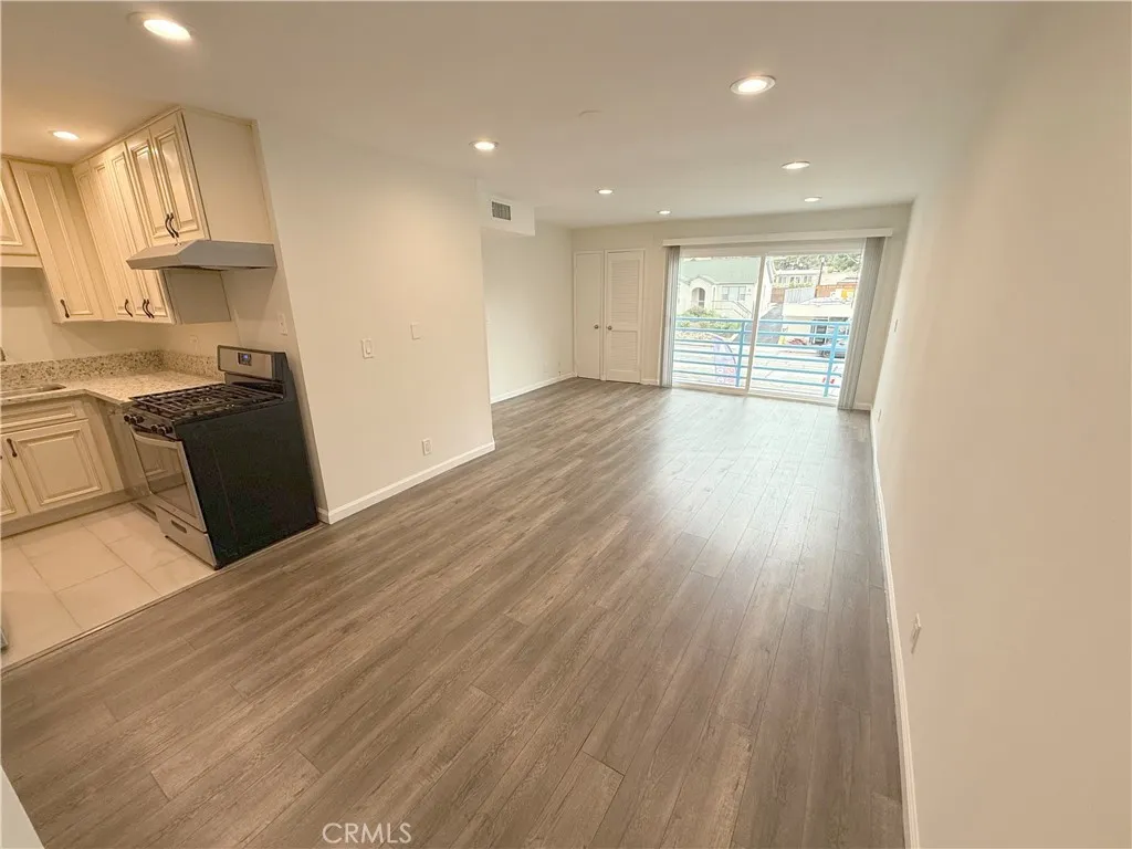 Additional image 3 of 3016 Honolulu Avenue Unit 8, Glendale, CA 91214