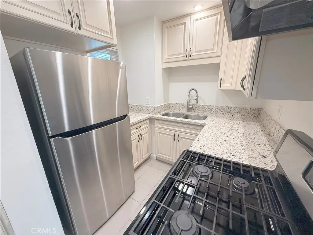 Additional image 5 of 3016 Honolulu Avenue Unit 8, Glendale, CA 91214