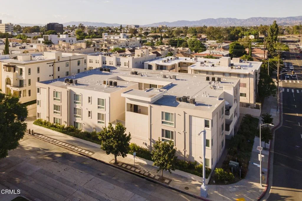10609 Bloomfield Street Unit 207, Los Angeles, CA 91602